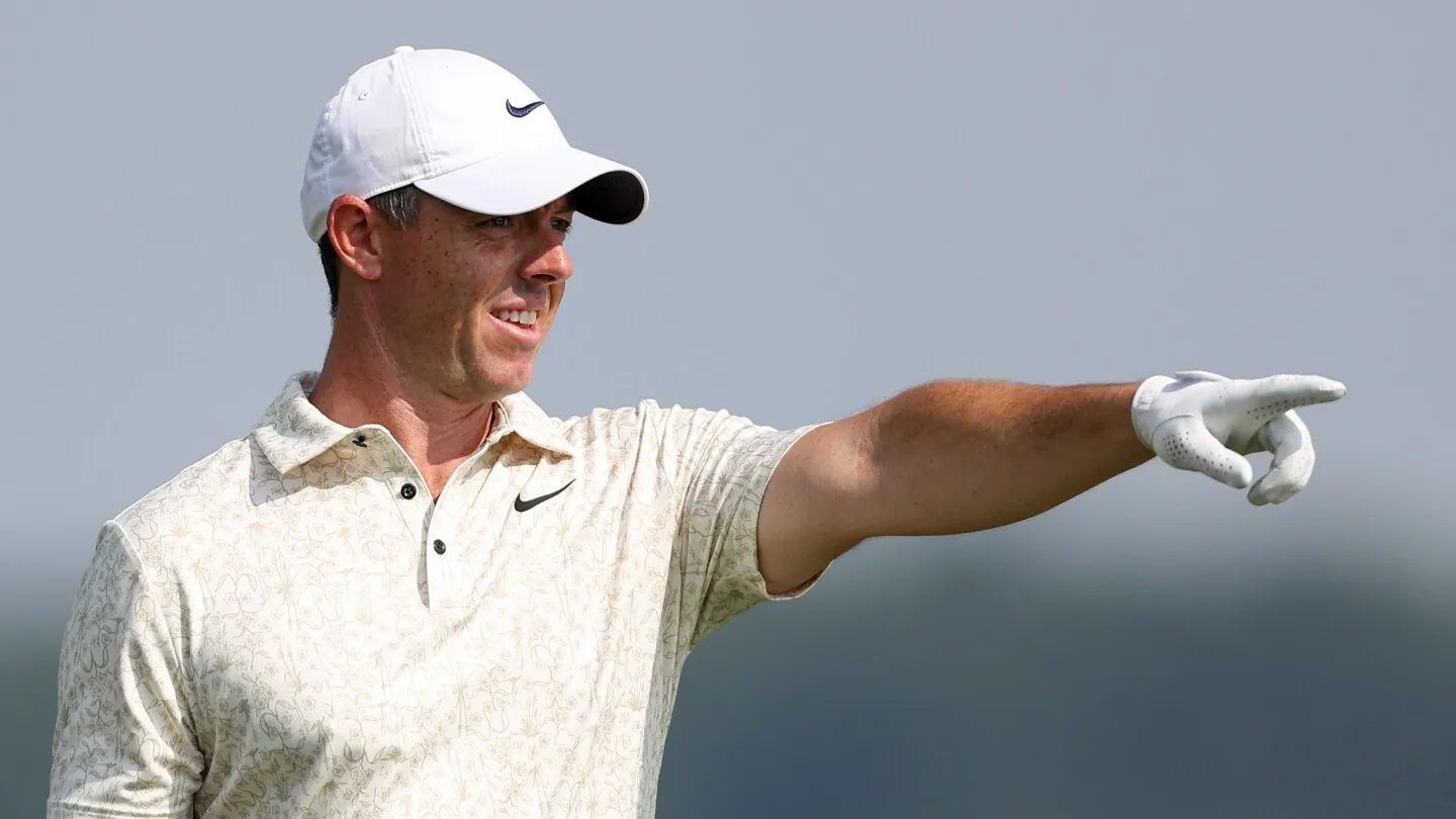 Setelah awal menjanjikan, Rory McIlroy mencetak 74, 4 di atas par, pada putaran pertama U.S. Open